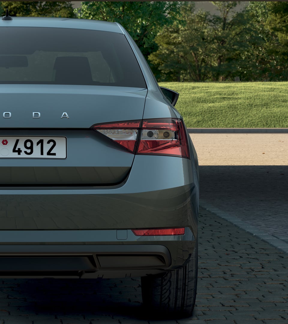 detail zadní svítilny - škoda superb