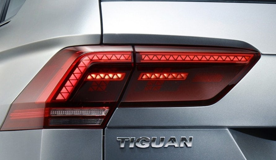 VOLKSWAGEN TIGUAN detail zadního světlometu