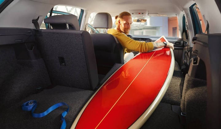 VOLKSWAGEN T-CROSS surf uvnitř vozu