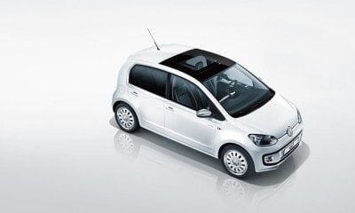 VOLKSWAGEN UP! boční pohled na vůz v bílé barvě