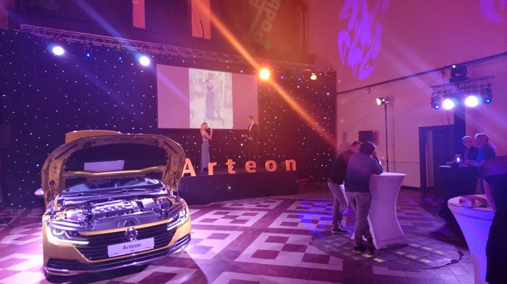 Volkswagen Arteon přední pohled slavnostní odhalení