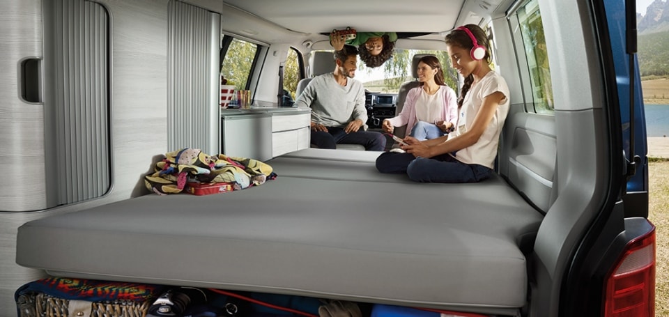 Volkswagen California prostor zavazadlového prostoru s možností matrace na spaní