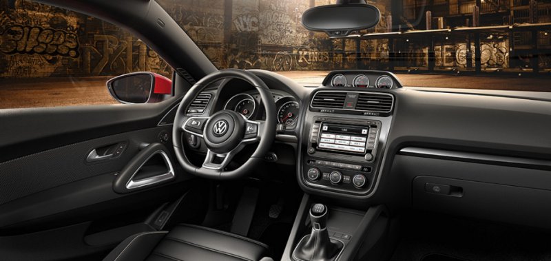 Volkswagen Scirocco - interiér, přístrojová deska