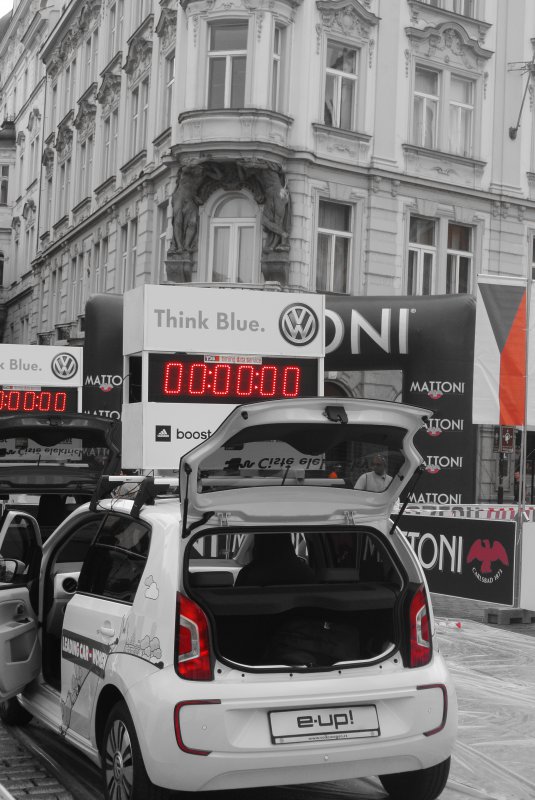 Volkswagen Maraton 2014 doprovodné vozidlo e-UP!